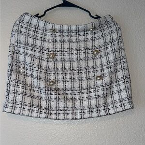 Stylish Plaid Mini Skirt with Pearl Accents
